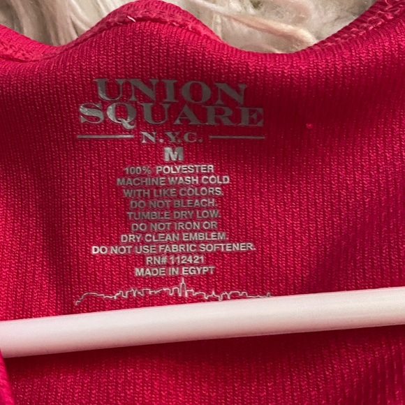 UNION SQUARE hot pink vneck tank top size medium GREAT CONDITION!! - Picture 7 of 7